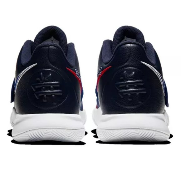 Nike Men's Kyrie Flytrap III Basketball Sneakers - Picture 13 of 15